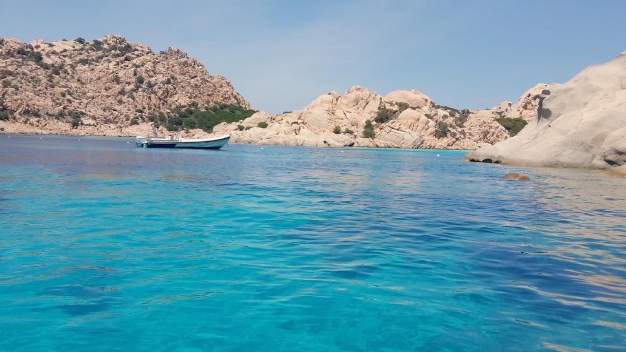 Appartamento Bluewater Ла Мадалена Екстериор снимка